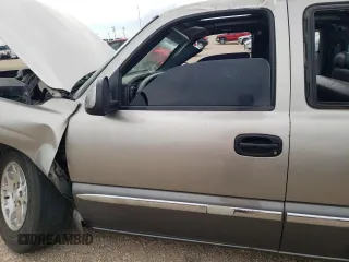 1999 GMC New Sierra 1500 SLE with VIN 2GTEC19T4X1519566, listed as a Copart auction lot 54897245 with 267,552 mi miles and Salvage Title. Bid and sale history available at carsss.com. Image 7.