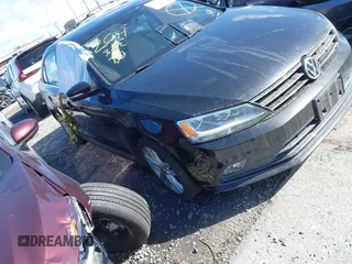2015 Volkswagen Jetta SEL z VIN 3VWL17AJ7FM253748, wystawiony jako IAAI lot #41419594 z przebiegiem Nie podano mil oraz . Historia ofert i sprzedaży dostępna na DreamBid. Obrazek 1.