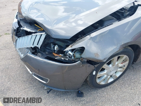 2012 Lincoln MKZ with VIN 3LNHL2JC9CR816557, listed as a IAAI auction lot 42558157 with 203,284 mi miles and . Bid and sale history available at DreamBid. Image 6.
