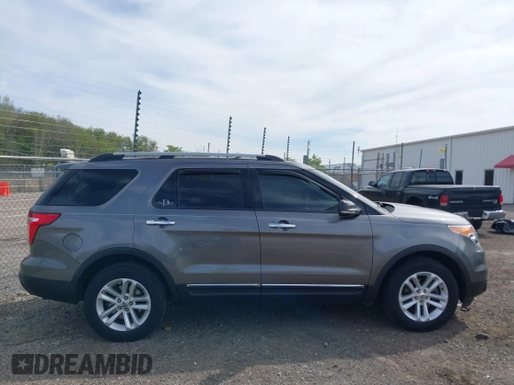 2011 Ford Explorer XLT z VIN 1FMHK8D86BGA56011, wystawiony jako IAAI lot #42134788 z przebiegiem 114 652 mil mil oraz . Historia ofert i sprzedaży dostępna na DreamBid. Obrazek 13.