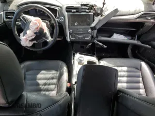 2020 Ford Fusion SEL z VIN 3FA6P0CD8LR138190, wystawiony jako Copart lot #49266445 z przebiegiem 145 381 mil mil oraz Szkoda całkowita • Salvage title. Historia ofert i sprzedaży dostępna na DreamBid. Obrazek 8.