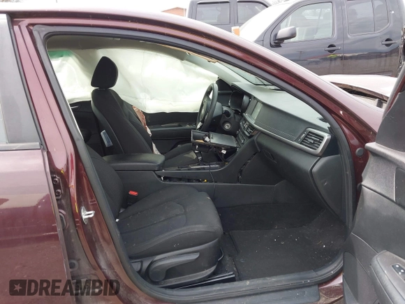 2018 Kia Optima LX z VIN 5XXGT4L30JG185640, wystawiony jako IAAI lot #41645104 z przebiegiem Nie podano mil oraz . Historia ofert i sprzedaży dostępna na DreamBid. Obrazek 5.