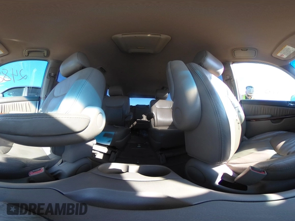 2004 Toyota Sienna XLE with VIN 5TDBA22C84S024705, listed as a IAAI auction lot 41672488 with 189,658 mi miles and . Bid and sale history available at DreamBid. Image 18.