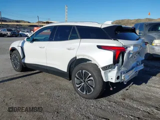 2024 Chevrolet Blazer EV eAWD LT z VIN 3GNKDBRJ0RS218750, wystawiony jako IAAI lot #41735858 z przebiegiem 2835 mil mil oraz . Historia ofert i sprzedaży dostępna na DreamBid. Obrazek 3.