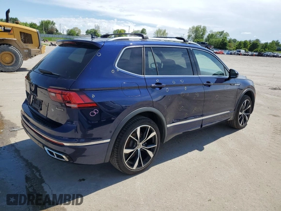 2024 Volkswagen Tiguan SEL R-Line with VIN 3VV4B7AX4RM045227, listed as a Copart auction lot 56002145 with 27,261 mi miles and Salvage title. Bid and sale history available at DreamBid. Image 3.