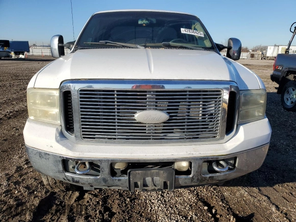 2007 Ford F-350 XL with VIN 1FTWW31P07EA05380, listed as a Copart auction lot 42838425 with 298,926 mi miles and Clean title. Bid and sale history available at DreamBid. Image 5.