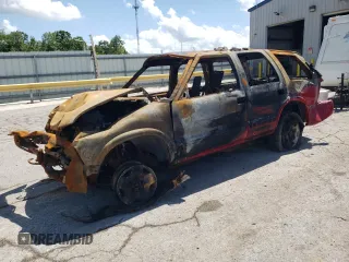 2004 Chevrolet Blazer LS z VIN 1GNDT13X24K141323, wystawiony jako Copart lot #56503905 z przebiegiem Nie podano mil oraz Nie do naprawy • Non repairable. Historia ofert i sprzedaży dostępna na DreamBid. Obrazek 1.