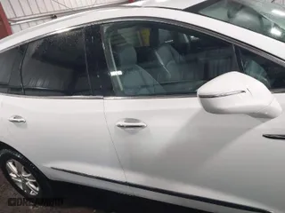 2019 Buick Enclave Essence with VIN 5GAEVAKW9KJ286296, listed as a IAAI auction lot 41650539 with 181,575 mi miles. Bid and sale history available at carsss.com. Image 13.