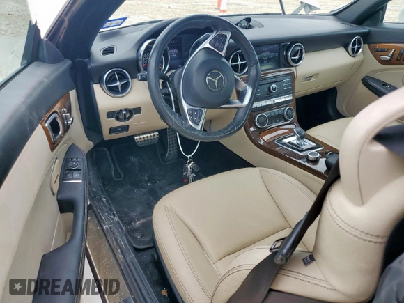 2018 Mercedes-Benz SLC 300 с VIN WDDPK3JA4JF147055, выставлен на аукционе Copart как лот 60734165 с пробегом 67 769 миль миль и Списание • Salvage title. История ставок и продаж доступна на DreamBid. Изображение 8.
