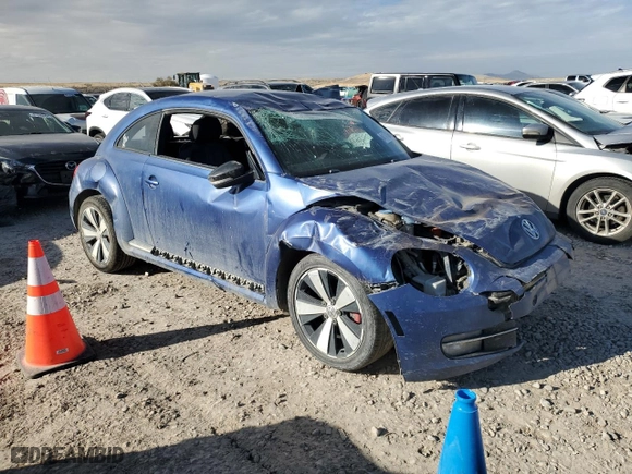 2012 Volkswagen Beetle 2.0T Turbo w/Sun/Sound PZEV with VIN 3VWVA7ATXCM666270, listed as a Copart auction lot 81171304 with 0 mi miles and Salvage Title. Bid and sale history available at carsss.com. Image 4.