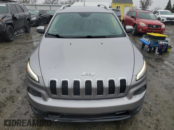 2018 Jeep Cherokee Latitude with VIN 1C4PJLCB3JD611984, listed as a Copart auction lot 43281375 with 145,126 mi miles and Salvage Title. Bid and sale history available at carsss.com. Image 5.