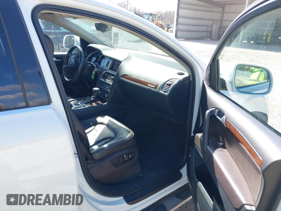2013 Audi Q7 3.0T Premium Plus with VIN WA1LGBFE7DD005440, listed as a IAAI auction lot 41483398 with 92,668 mi miles. Bid and sale history available at carsss.com. Image 5.
