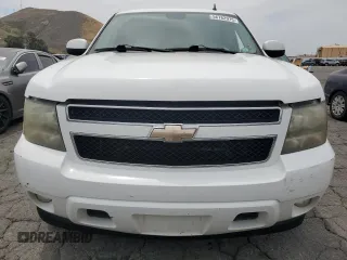 2010 Chevrolet Suburban LT with VIN 1GNUCJE02AR229968, listed as a Copart auction lot 56762975 with 305,863 mi miles and Salvage title. Bid and sale history available at DreamBid. Image 5.