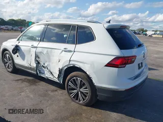 2024 Volkswagen Tiguan Wolfsburg Edition z VIN 3VV6B7AX8RM214044, wystawiony jako IAAI lot #41676715 z przebiegiem 2 167 mil mil oraz . Historia ofert i sprzedaży dostępna na DreamBid. Obrazek 3.