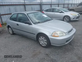 1998 Honda Civic DX z VIN 2HGEJ6447WH101271, wystawiony jako IAAI lot #42505622 z przebiegiem 122 786 mil mil oraz . Historia ofert i sprzedaży dostępna na DreamBid. Obrazek 1.