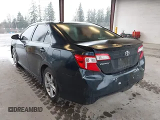 2014 Toyota Camry L with VIN 4T1BF1FK9EU791761, listed as a IAAI auction lot 41758821 with 221,149 mi miles. Bid and sale history available at carsss.com. Image 3.