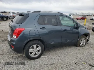 2021 Chevrolet Trax LT with VIN KL7CJPSM8MB373569, listed as a Copart auction lot 45627215 with 55,063 mi miles and Salvage Title. Bid and sale history available at carsss.com. Image 3.