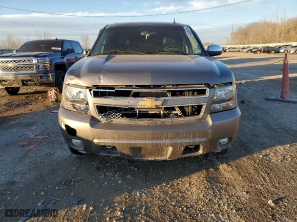 2012 Chevrolet Suburban LTZ with VIN 1GNSKKE71CR307236, listed as a Copart auction lot 42536785 with 205,539 mi miles and Salvage Title. Bid and sale history available at carsss.com. Image 5.