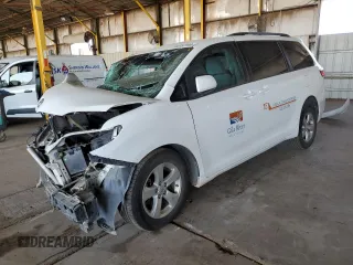 2017 Toyota Sienna LE Auto Access Seat с VIN 5TDKZ3DC9HS874165, выставлен на аукционе Copart как лот 52757194 с пробегом Не указан миль и Списание • Salvage title. История ставок и продаж доступна на DreamBid. Изображение 1.