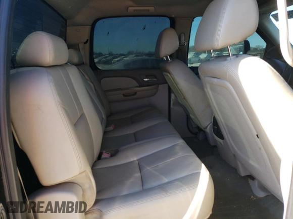 2009 GMC Sierra 2500HD SLT z VIN 1GTHK63639F186370, wystawiony jako Copart lot #46929955 z przebiegiem 268 663 mil mil oraz Szkoda całkowita • Salvage title. Historia ofert i sprzedaży dostępna na DreamBid. Obrazek 11.