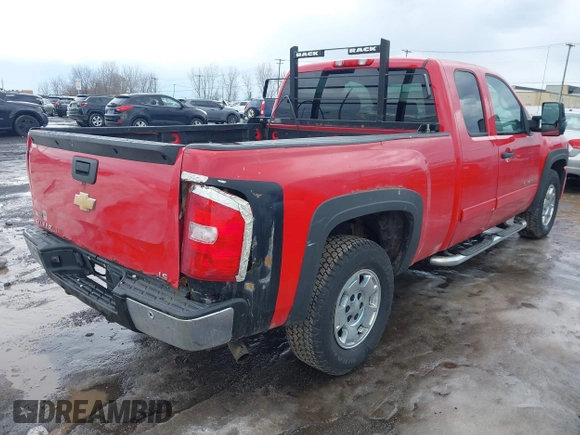 2010 Chevrolet Silverado 1500 LS with VIN 1GCSCREA1AZ189096, listed as a IAAI auction lot 41695479 with 207,680 mi miles. Bid and sale history available at carsss.com. Image 4.