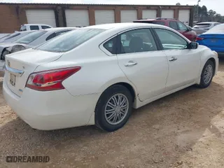 2013 Nissan Altima 2.5 SL with VIN 1N4AL3AP8DC168004, listed as a IAAI auction lot 41610400 with 222,511 mi miles. Bid and sale history available at carsss.com. Image 4.