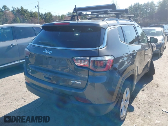 2018 Jeep Compass Latitude z VIN 3C4NJDBB3JT401720, wystawiony jako IAAI lot #42055295 z przebiegiem 55 649 mil mil oraz . Historia ofert i sprzedaży dostępna na DreamBid. Obrazek 4.