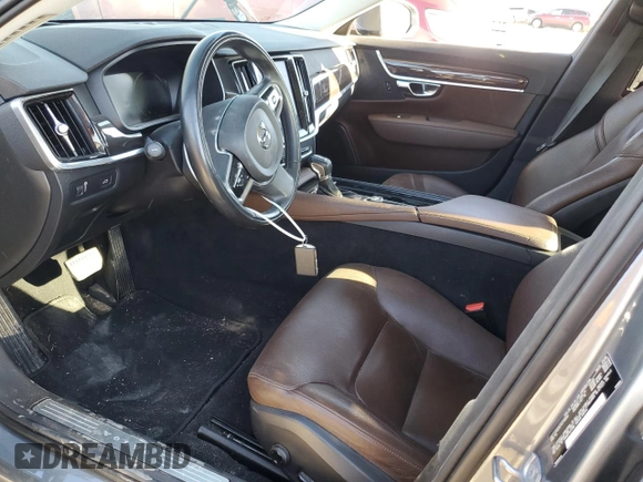 2019 Volvo S90 Momentum с VIN LVY102AK1KP110090, выставлен на аукционе Copart как лот 46359735 с пробегом 61 079 миль миль и Списание • Salvage title. История ставок и продаж доступна на DreamBid. Изображение 7.