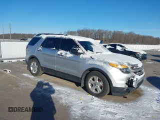 2015 Ford Explorer with VIN 1FM5K7B95FGB20215, listed as a IAAI auction lot 41590299 with 194,671 mi miles and . Bid and sale history available at carsss.com. Image 1.