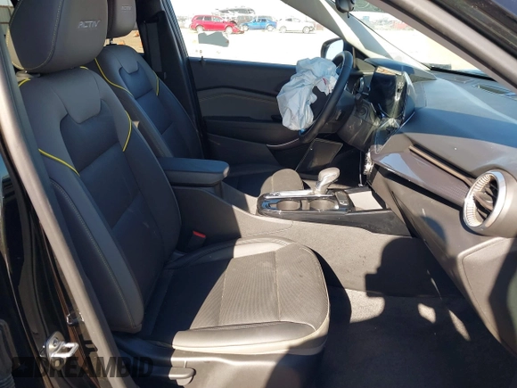 2025 Chevrolet Trax ACTIV with VIN KL77LKEP0SC071687, listed as a IAAI auction lot 41846401 with 9,596 mi miles. Bid and sale history available at carsss.com. Image 5.