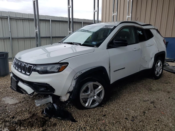 2023 Jeep Compass Latitude with VIN 3C4NJDBN7PT553339, listed as a Copart auction lot 51477725 with 42,539 mi miles and Salvage Title. Bid and sale history available at DreamBid. Image 1.