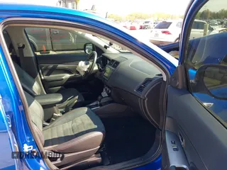 2018 Mitsubishi Outlander SE with VIN JA4AP3AW3JZ019184, listed as a IAAI auction lot 42199106 with 142,884 mi miles and . Bid and sale history available at DreamBid. Image 5.