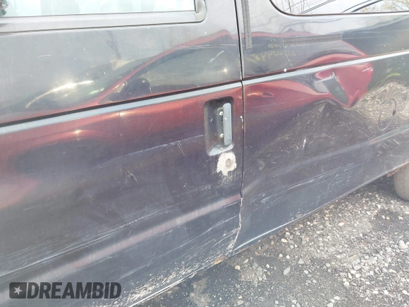 2002 Ford Econoline Passenger XL с VIN 1FBSS31L02HB38501, выставлен на аукционе IAAI как лот 42180323 с пробегом 128 327 миль миль и . История ставок и продаж доступна на DreamBid. Изображение 6.