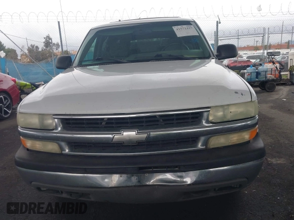 2002 Chevrolet Suburban LT with VIN 3GNEC16T02G312958, listed as a IAAI auction lot 41571427 with 154,191 mi miles. Bid and sale history available at carsss.com. Image 12.