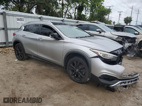 2017 Infiniti QX30 Premium with VIN SJKCH5CR6HA025128, listed as a Copart auction lot 55146374 with 92,547 mi miles and Salvage Title. Bid and sale history available at carsss.com. Image 4.