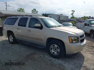 2007 Chevrolet Suburban LTZ with VIN 3GNFC16027G165110, listed as a IAAI auction lot 42120542 with 270,223 mi miles. Bid and sale history available at carsss.com. Image 1.