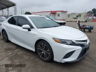 2020 Toyota Camry SE z VIN 4T1G11AKXLU373962, wystawiony jako IAAI lot #42204523 z przebiegiem 89 448 mil mil oraz . Historia ofert i sprzedaży dostępna na DreamBid. Obrazek 1.
