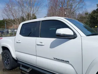 2020 Toyota Tacoma 4WD SR5 with VIN 3TMCZ5AN3LM309635, listed as a IAAI auction lot 41598363 with 99,080 mi miles. Bid and sale history available at carsss.com. Image 13.