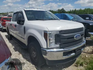 2018 Ford Super Duty F-250 SRW XL with VIN 1FT7W2BT6JEC36382, listed as a Copart auction lot 50999365 with 174,298 mi miles and Salvage Title. Bid and sale history available at carsss.com. Image 4.