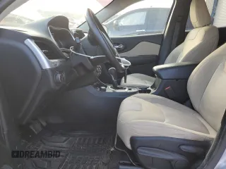 2017 Jeep Cherokee Sport with VIN 1C4PJMAB5HW646257, listed as a Copart auction lot 49246355 with 71,065 mi miles and Salvage Title. Bid and sale history available at DreamBid. Image 7.