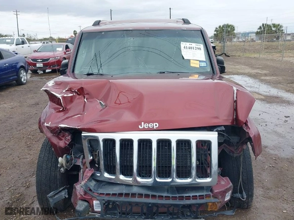 2008 Jeep Commander Limited with VIN 1J8HH58238C110087, listed as a IAAI auction lot 41401298 with 333,799 mi miles. Bid and sale history available at carsss.com. Image 12.
