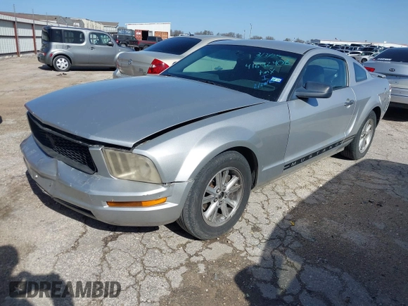 2009 Ford Mustang with VIN 1ZVHT80N695109225, listed as a IAAI auction lot 41692408 with 241,122 mi miles and . Bid and sale history available at carsss.com. Image 2.