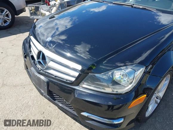 2013 Mercedes-Benz C-Class C 250 Sport with VIN WDDGF4HBXDR273481, listed as a IAAI auction lot 41933780 with 88,089 mi miles. Bid and sale history available at carsss.com. Image 19.