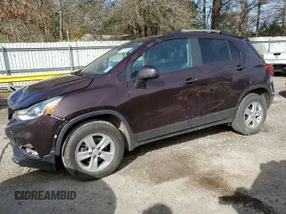 2022 Chevrolet Trax LT z VIN KL7CJPSM3NB527851, wystawiony jako Copart lot #45114645 z przebiegiem 72 958 mil mil oraz Szkoda całkowita • Salvage title. Historia ofert i sprzedaży dostępna na DreamBid. Obrazek 1.