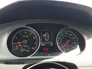 2016 Volkswagen Golf TSI S z VIN 3VW217AU4GM054261, wystawiony jako Copart lot #58098495 z przebiegiem 120 271 mil mil oraz Szkoda całkowita • Salvage title. Historia ofert i sprzedaży dostępna na DreamBid. Obrazek 9.