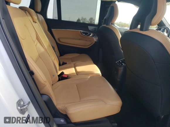 2021 Volvo XC90 Inscription Expression with VIN YV4BR0CL9M1702223, listed as a Copart auction lot 46712854 with 30,037 mi miles. Bid and sale history available at carsss.com. Image 11.
