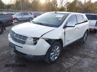 2008 Lincoln MKX with VIN 2LMDU68C48BJ31644, listed as a IAAI auction lot 40903355 with 199,176 mi miles. Bid and sale history available at carsss.com. Image 17.