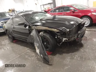 2014 Ford Mustang V6 с VIN 1ZVBP8AM4E5236131, выставлен на аукционе IAAI как лот 42124210 с пробегом 146 410 миль миль и . История ставок и продаж доступна на DreamBid. Изображение 1.