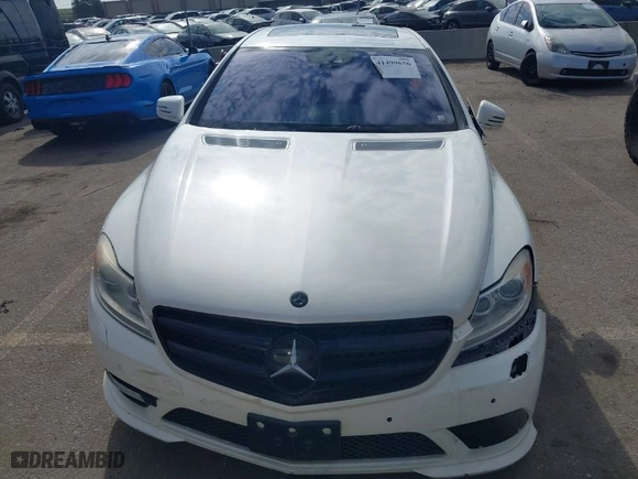 2012 Mercedes-Benz CL-Class CL 550 with VIN WDDEJ9EBXCA028927, listed as a IAAI auction lot 41499656 with NaN miles. Bid and sale history available at carsss.com. Image 12.