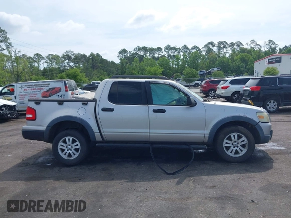 2008 Ford Explorer Sport Trac XLT with VIN 1FMEU51E28UA09011, listed as a IAAI auction lot 42104236 with 208,490 mi miles and . Bid and sale history available at DreamBid. Image 13.